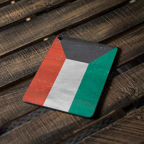 Kuwait Flag Distressed Apple iPad Pro Skin
